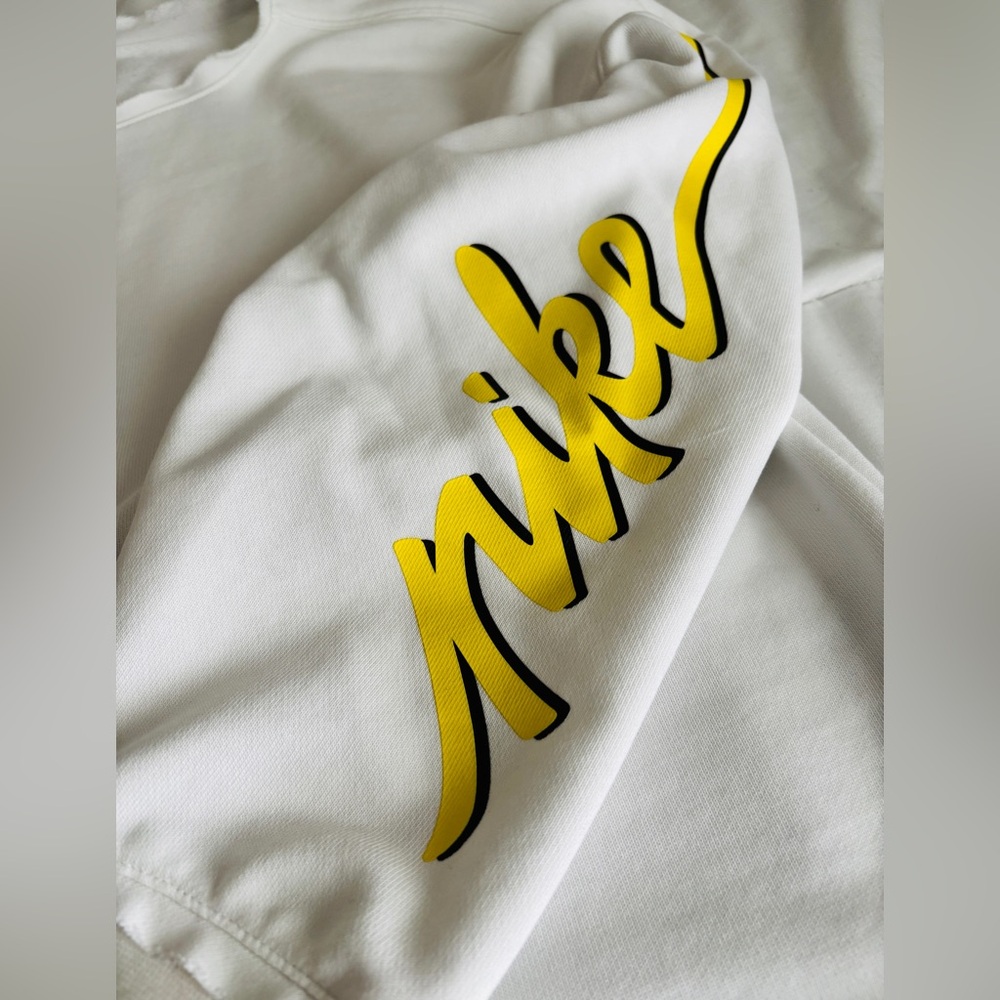 Nike Cropped Boxy Sweatshirt with Word Logo - Picture 4 of 7